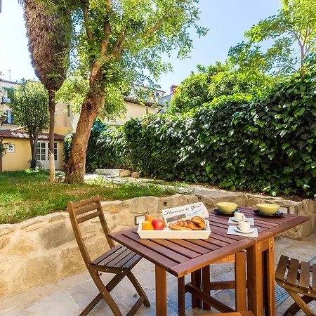 Appartement Garden Charming Niche